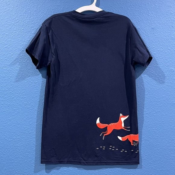 Gildan Tag Fox Running Graphic Shirt Chase Your Adventures Navy Shirt Size Small - Picture 4 of 15